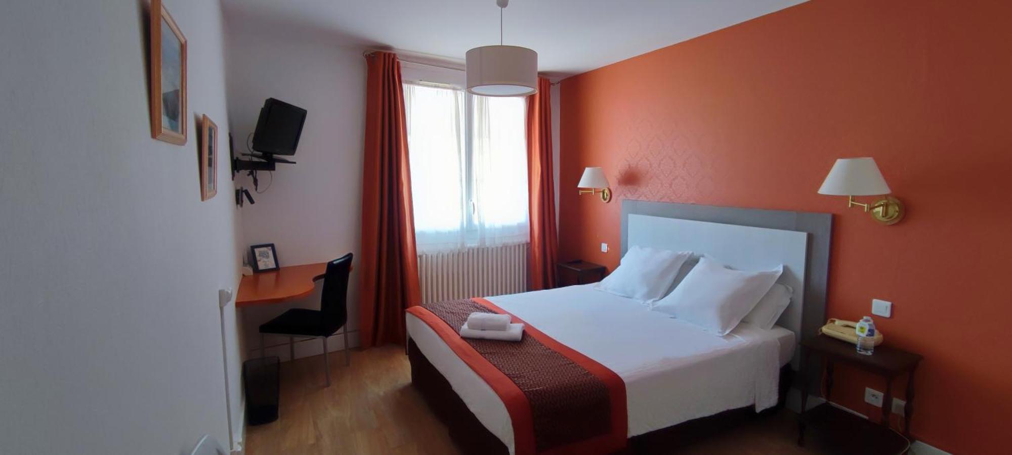 Logis Grand Hotel Pelisson Nontron Exterior photo