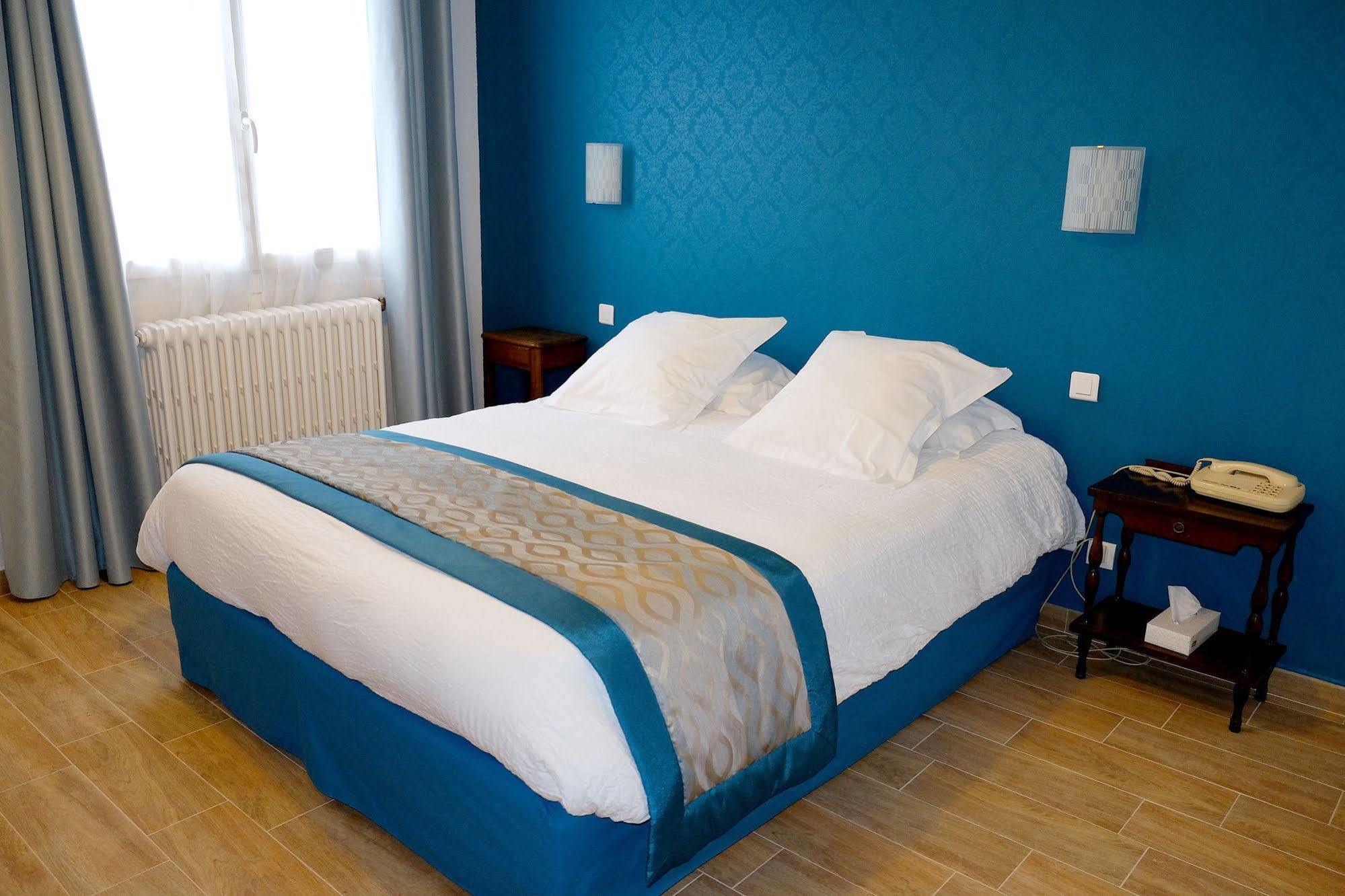 Logis Grand Hotel Pelisson Nontron Exterior photo